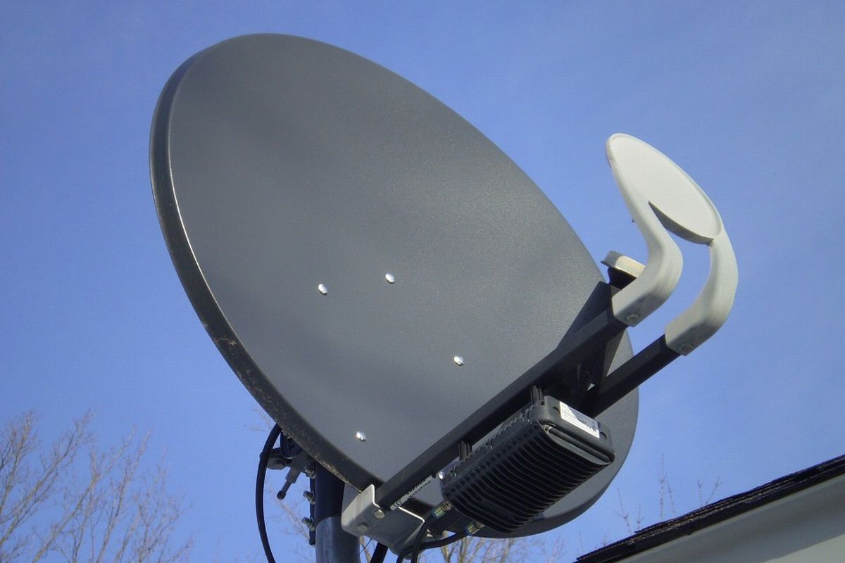Antena de alta potência para televisão digital ilustra nosso artigo sobre antenas de alta potência e direcionais: melhorando a recepção do sinal de TV.